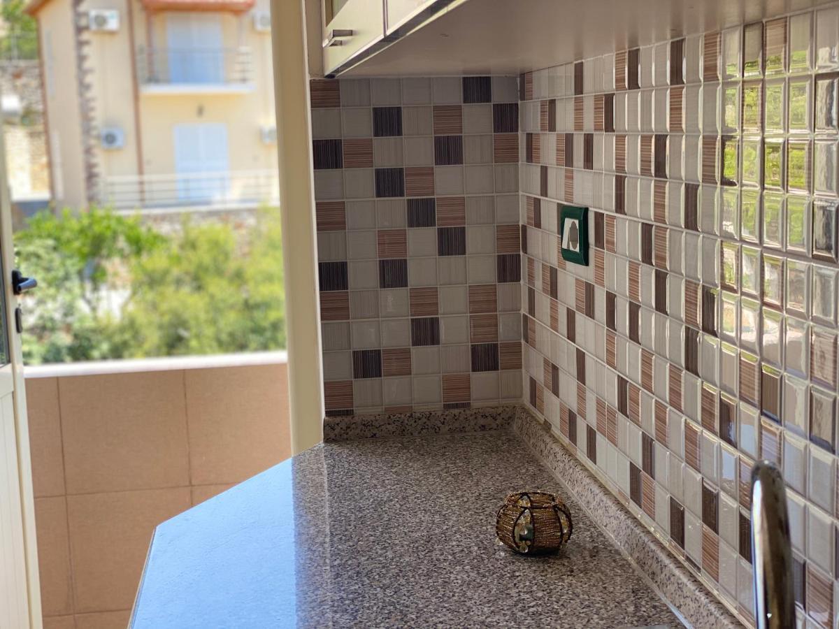 88 Apartment Himare Exterior foto