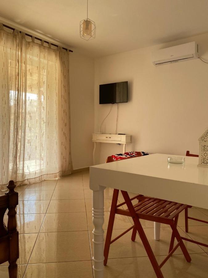 88 Apartment Himare Exterior foto