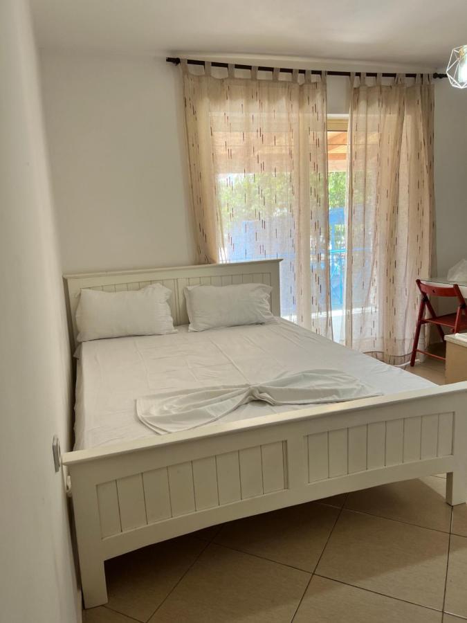 88 Apartment Himare Exterior foto
